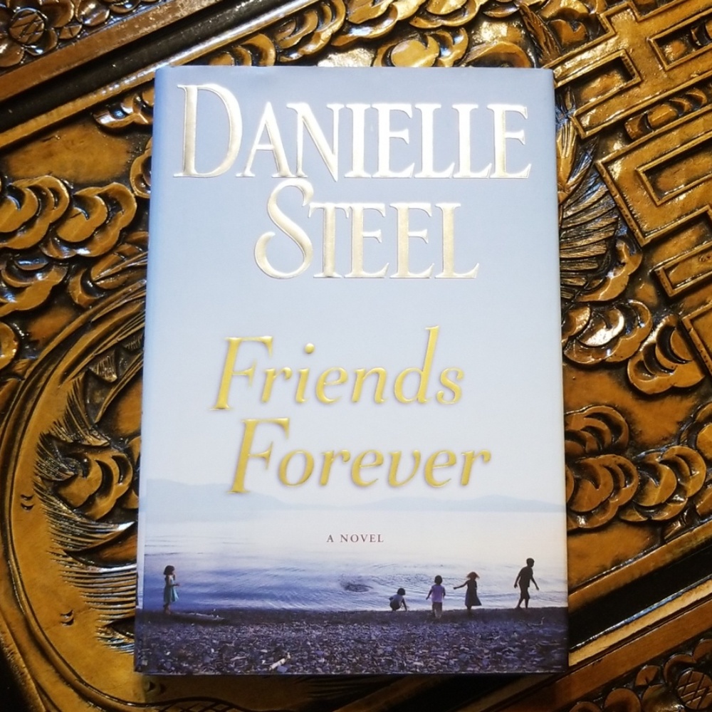 Danielle Steel ~~FRIENDS FOREVER